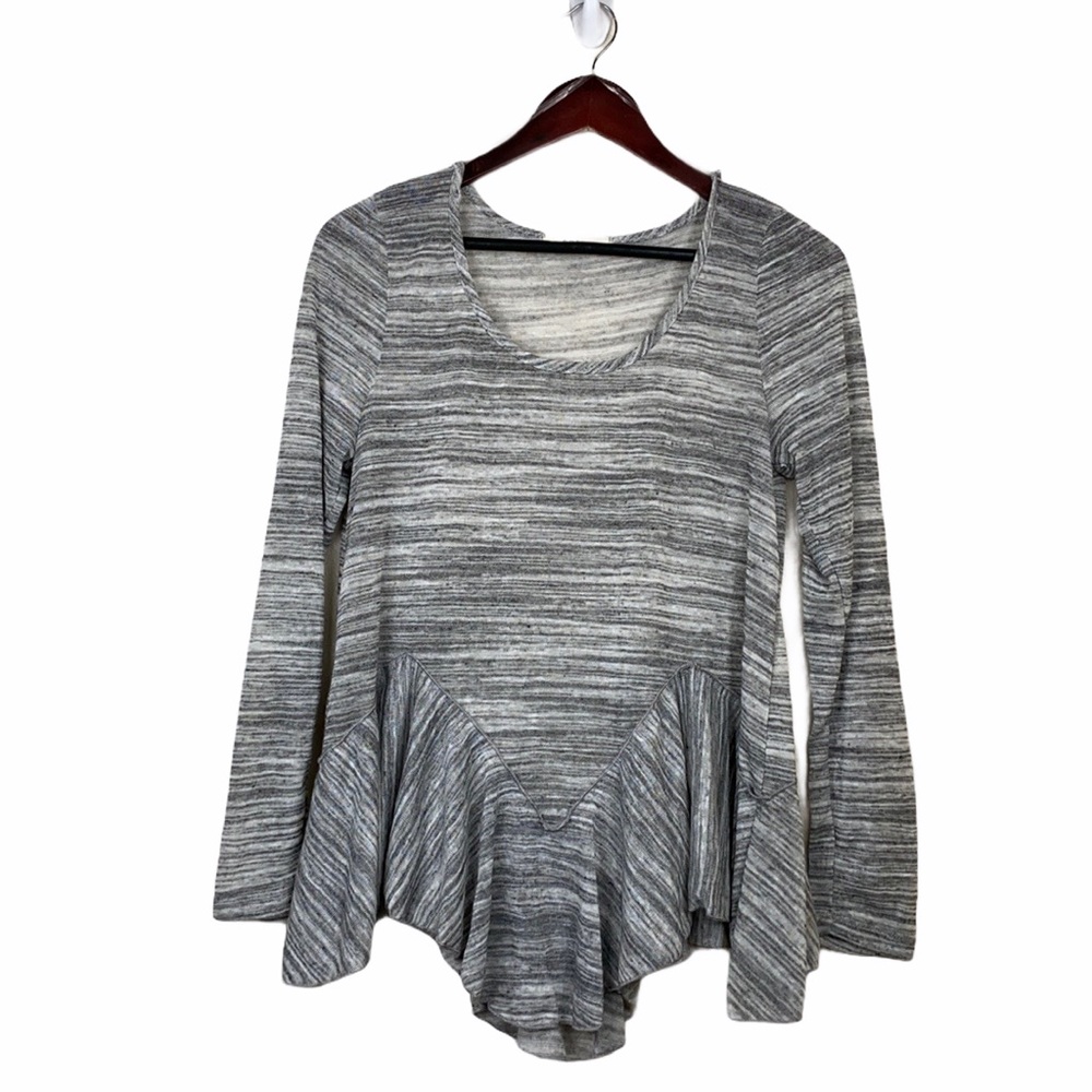 Entro Grey Women’s Zig Zag Peplum Top Small